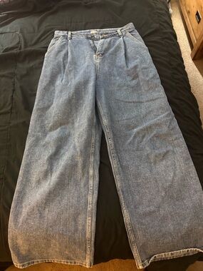 Wide-Leg Women's Jeans in Light Blue Denim